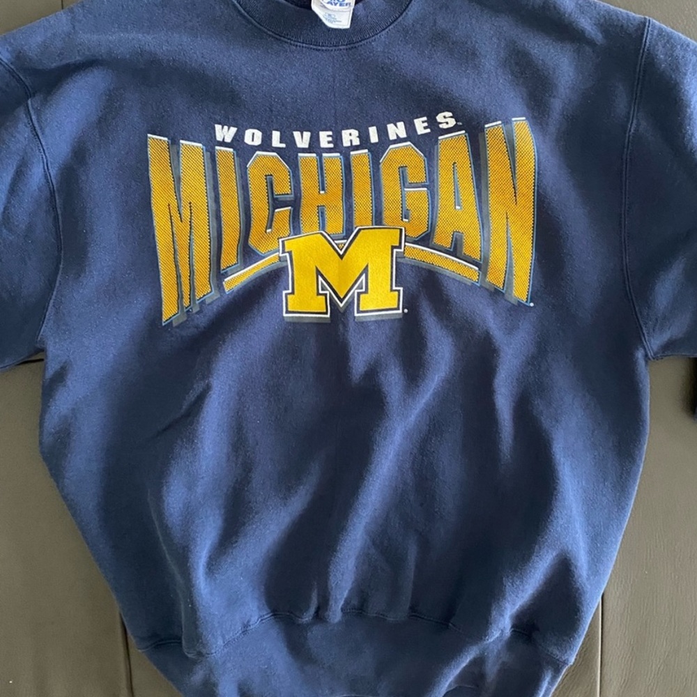 university of michigan crewneck sweatshirt